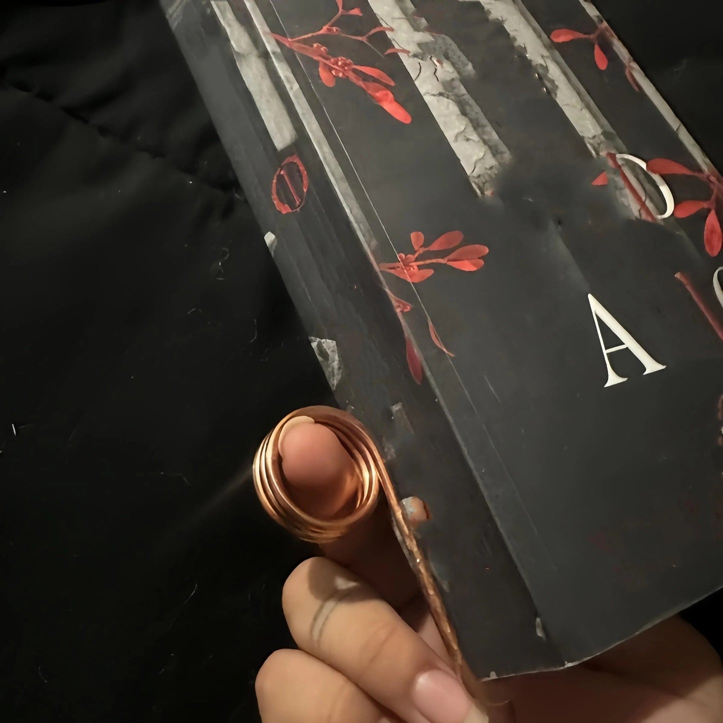 Norvo | GripLux Ring Holder — Smertfri lesing i luksuriøs stil som slapper av tommelen din og holder boken åpen (3 stykker)