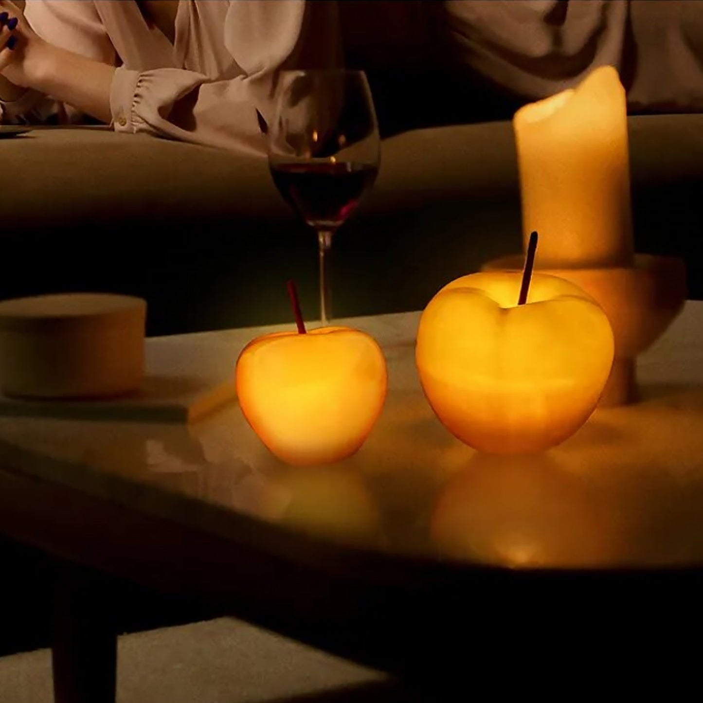 Norvo | Apple Gjennomsiktig Nattbordslampe