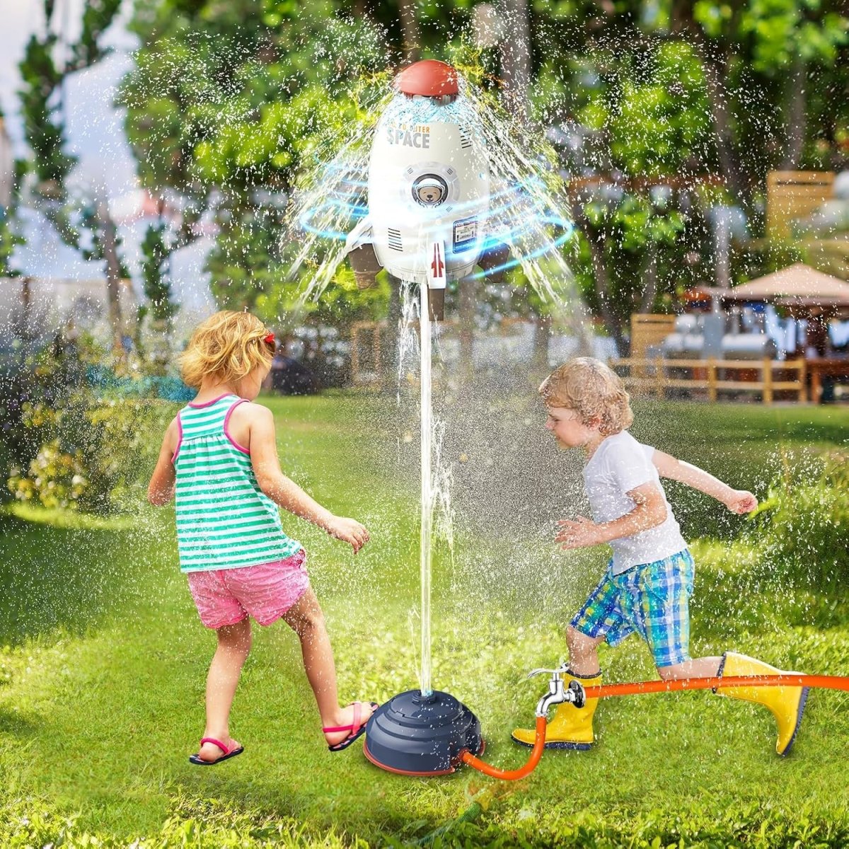 Norvo | AQUASPIN – 360° Rotasjon Vannsprinkler Leketøy for Barn