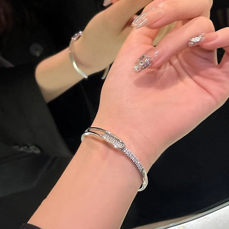 Norvo | Åpen armbånd laget av 925 sterling sølv med zirkonia