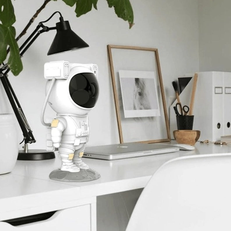 Norvo | Astronaut Galaxy Projector | 8 Justerbare Nebula Farger & Fjernkontroll for Avslapning og Stjernekikking