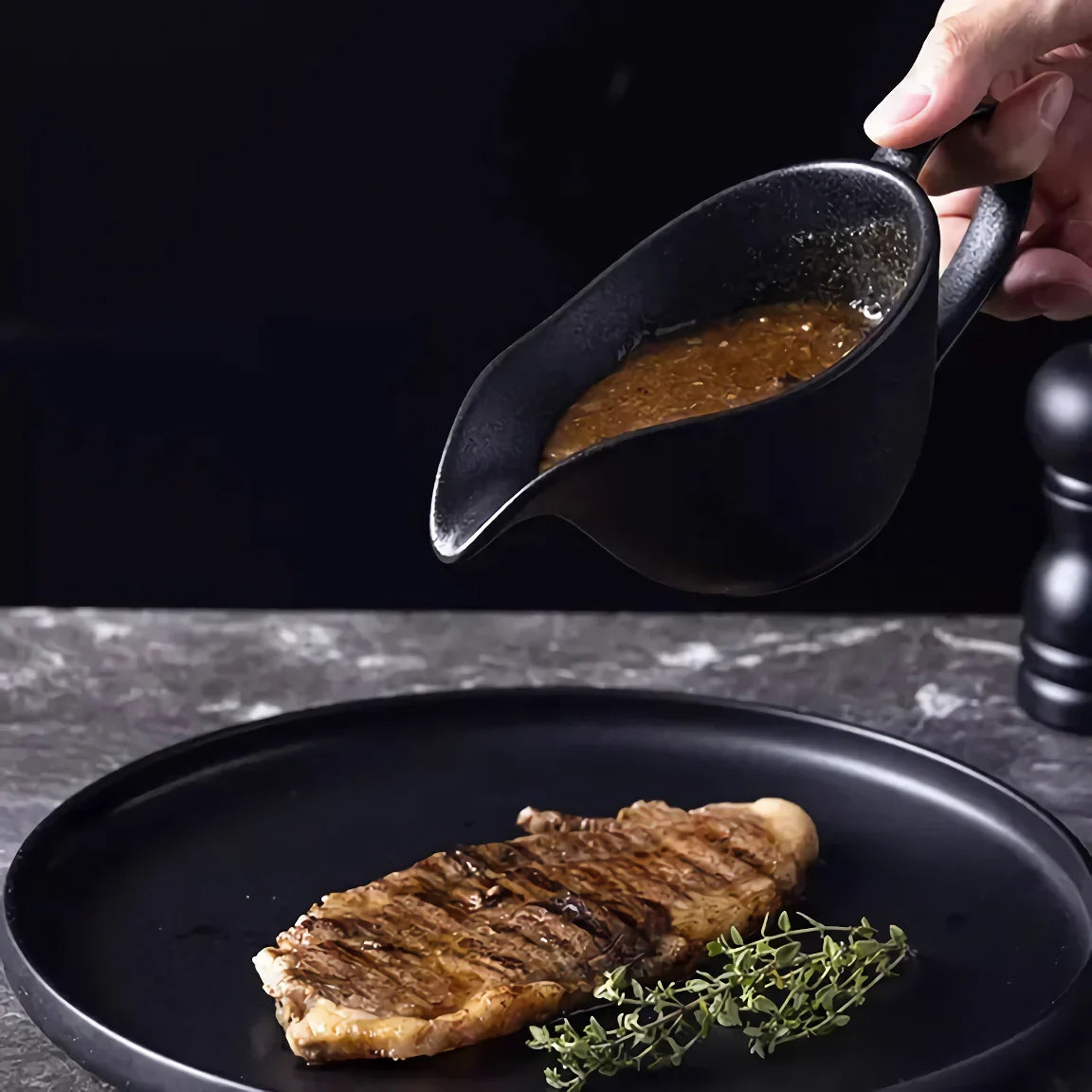 Norvo | Elegant keramikk sausesevne for sauser og dressinger - 220ml