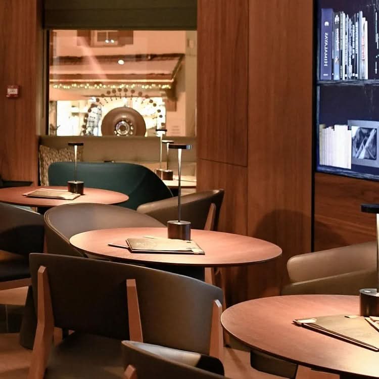 Norvo | Oppladbar LED Bordlampe med Berøringsdimming