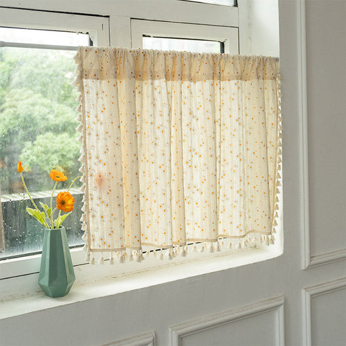 Beige Daisy Pattern Tier Gardin i Bomull Lin Stoff | Norvo