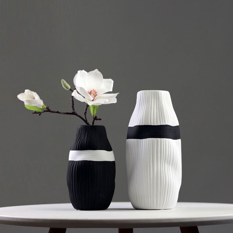 Norvo | HIKARIA – Elegant keramisk vase for moderne akenter