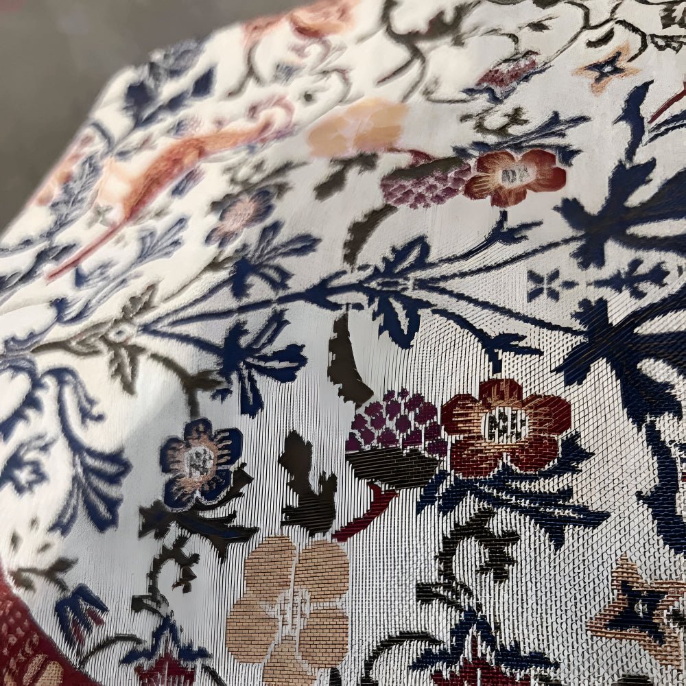 Norvo | EVERBLOOM LINENS – Elegant Duket med Blomster- og Fugl Jacquard Design