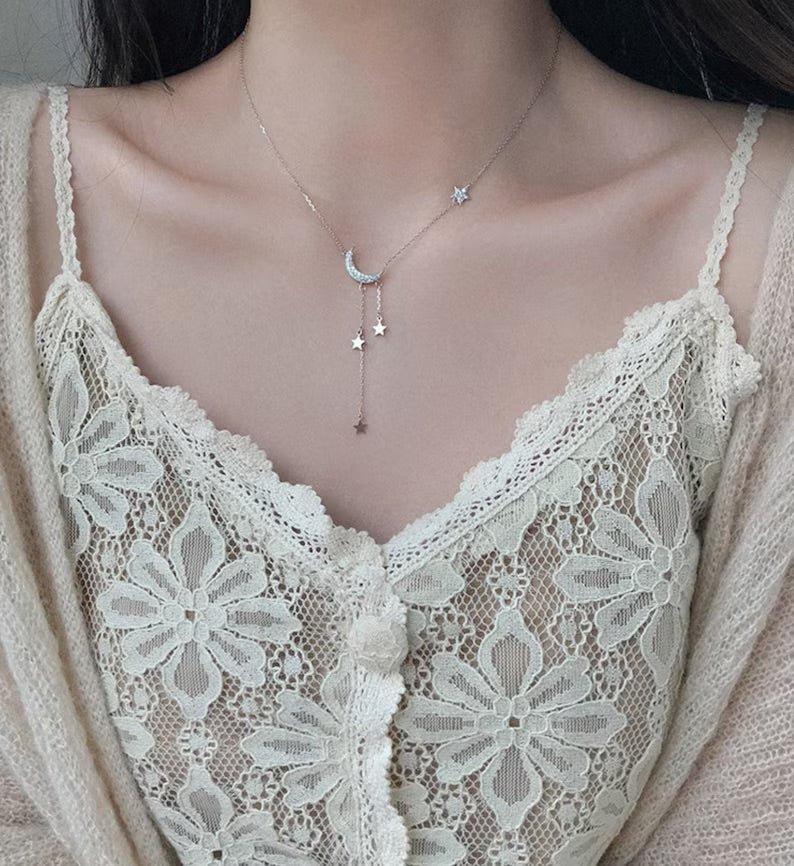 Norvo | Halvmåne hengende stjernehalskjede