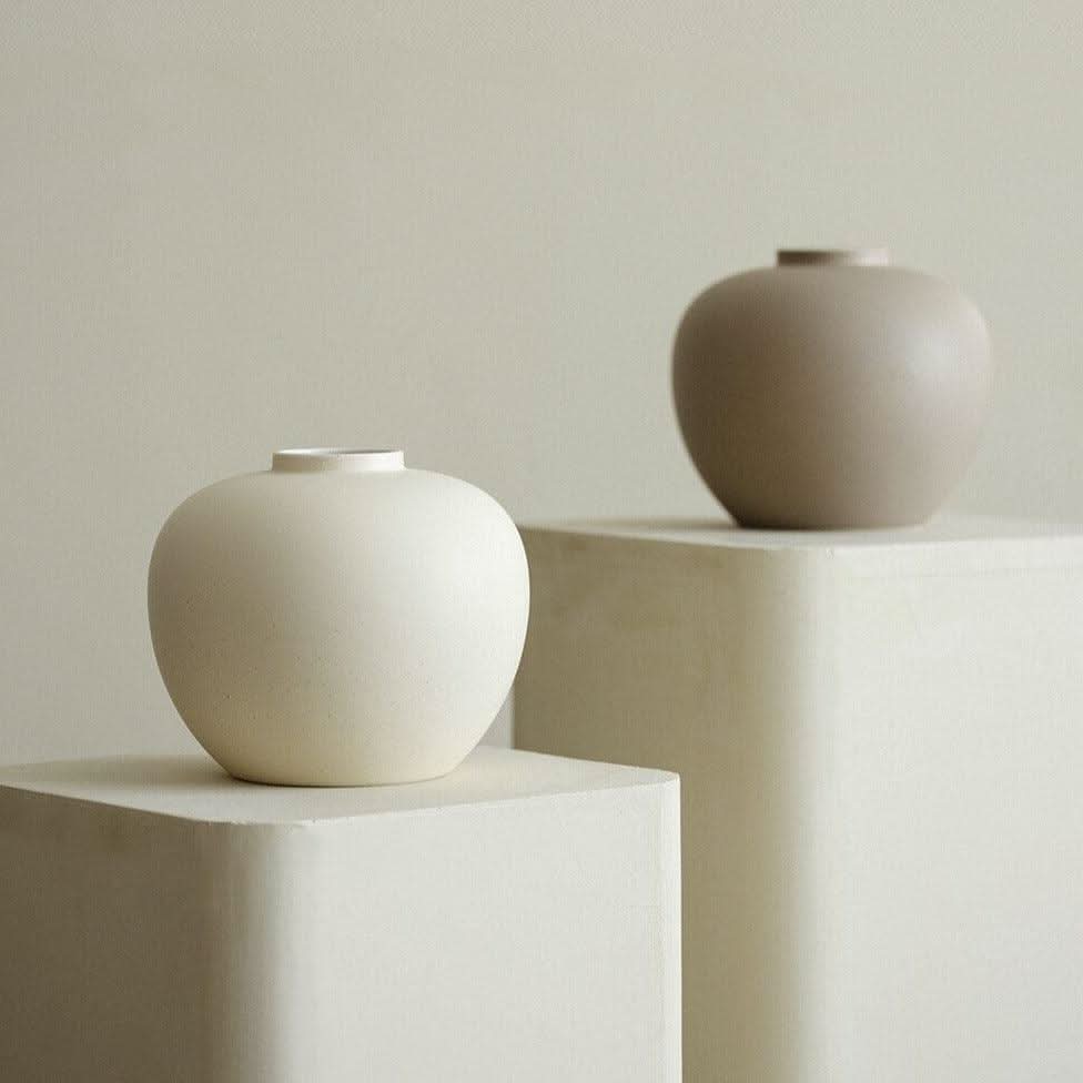 Norvo | AMOR – Romantisk keramikkvase for hjemmet