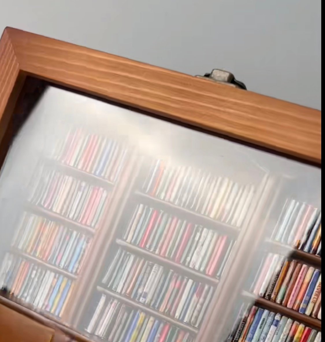 Norvo | Håndlaget Angst Regal | Rist Vekk Angsten Din