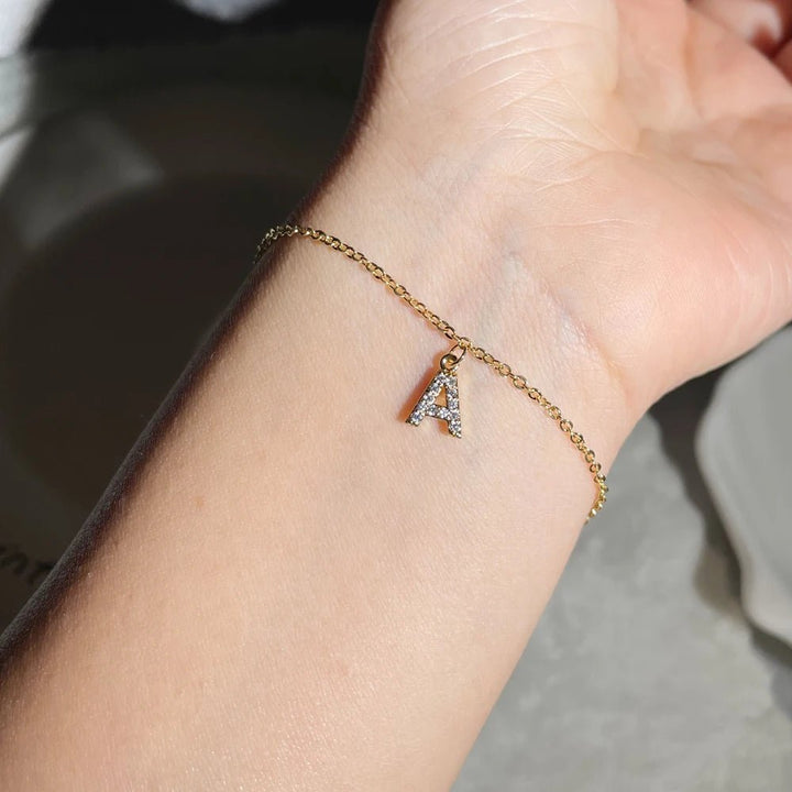 Norvo | Delikat Kjede Diamant Initial Armbånd