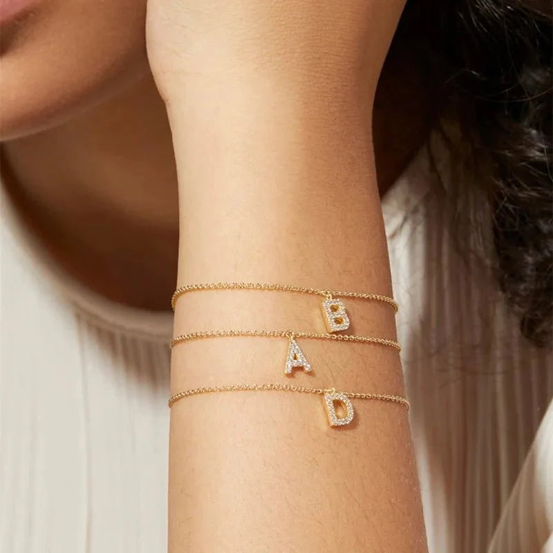 Norvo | Delikat Kjede Diamant Initial Armbånd
