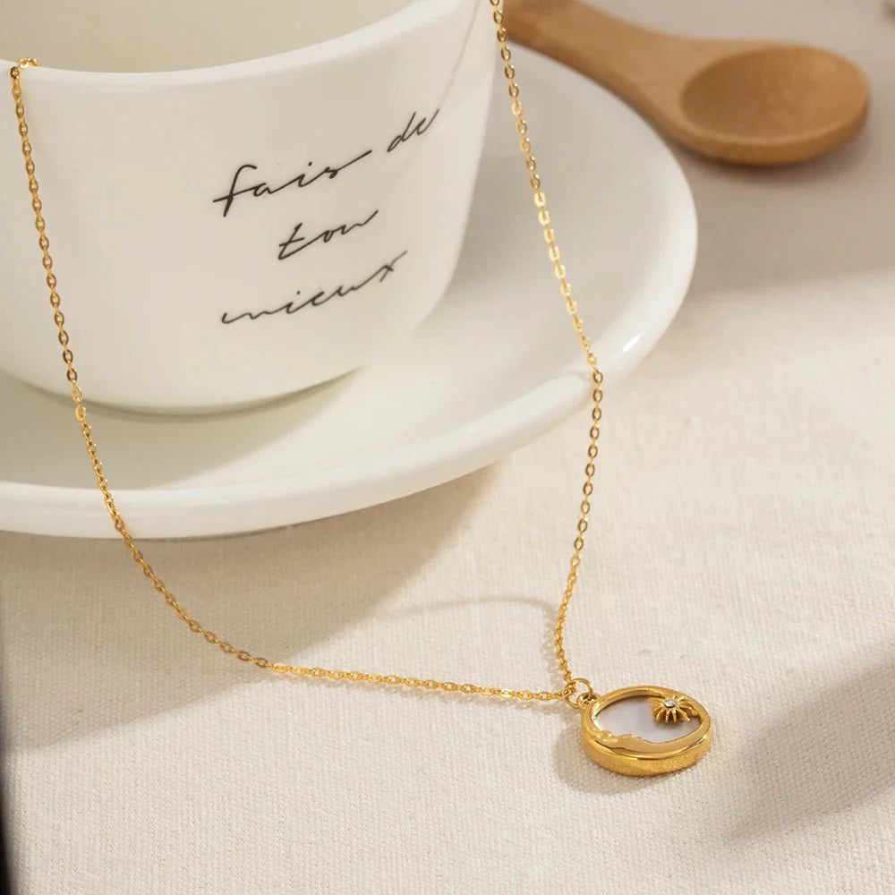 Norvo | Dainty Halvmåne & Stjerne Vedheng Smykke