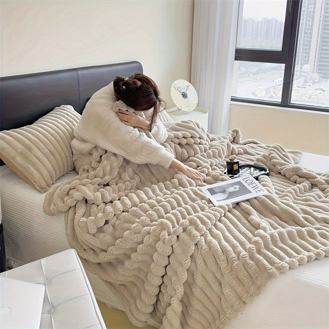 LuxeFleece – Elegant fransk stil teppe for Comfort Norvo