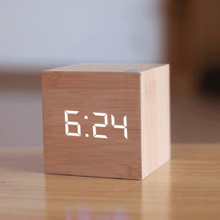 Norvo | Digital Tre LED Klokke