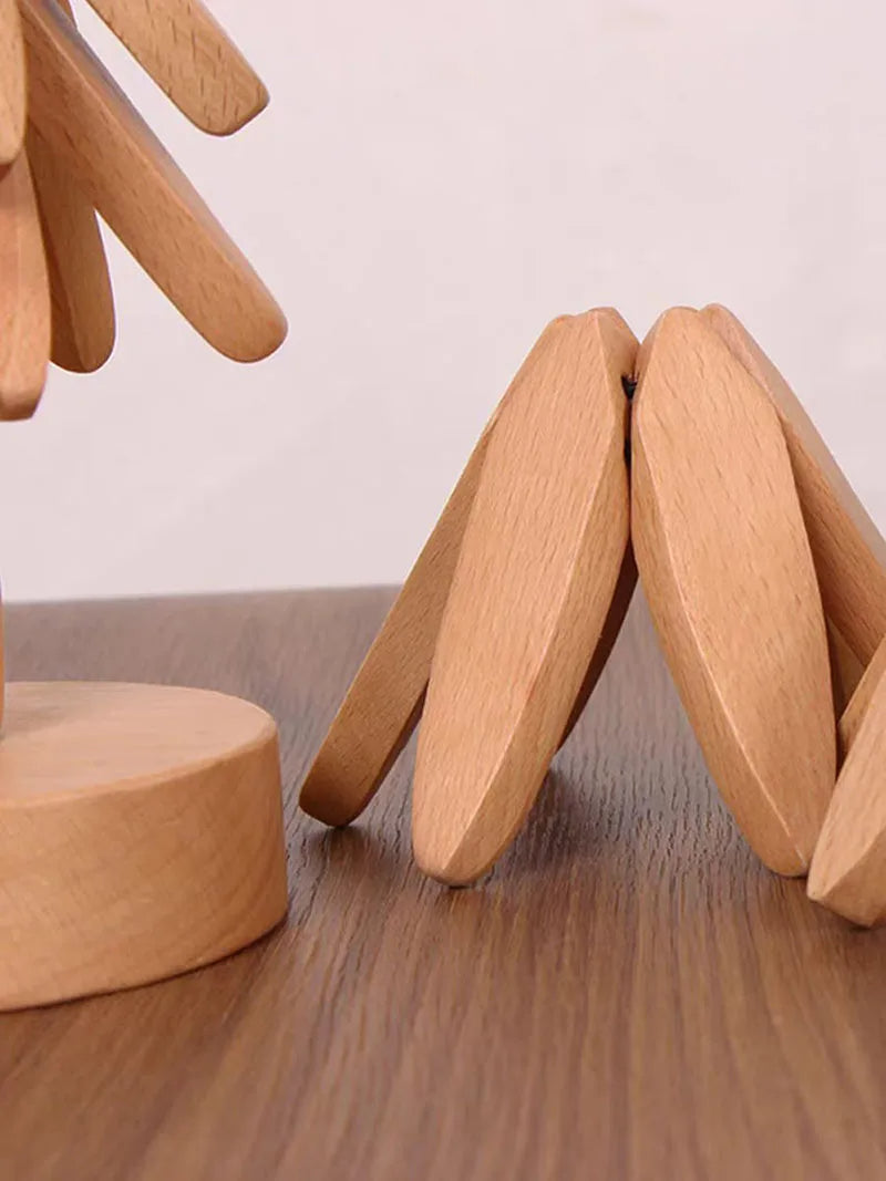 Norvo | Dekorative Treunderlag og Grytekluter - Varmeresistente Bordmatter (4PCS)