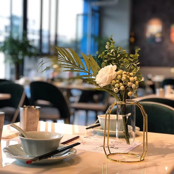 Elegant base for stylish flower arrangements Norvo