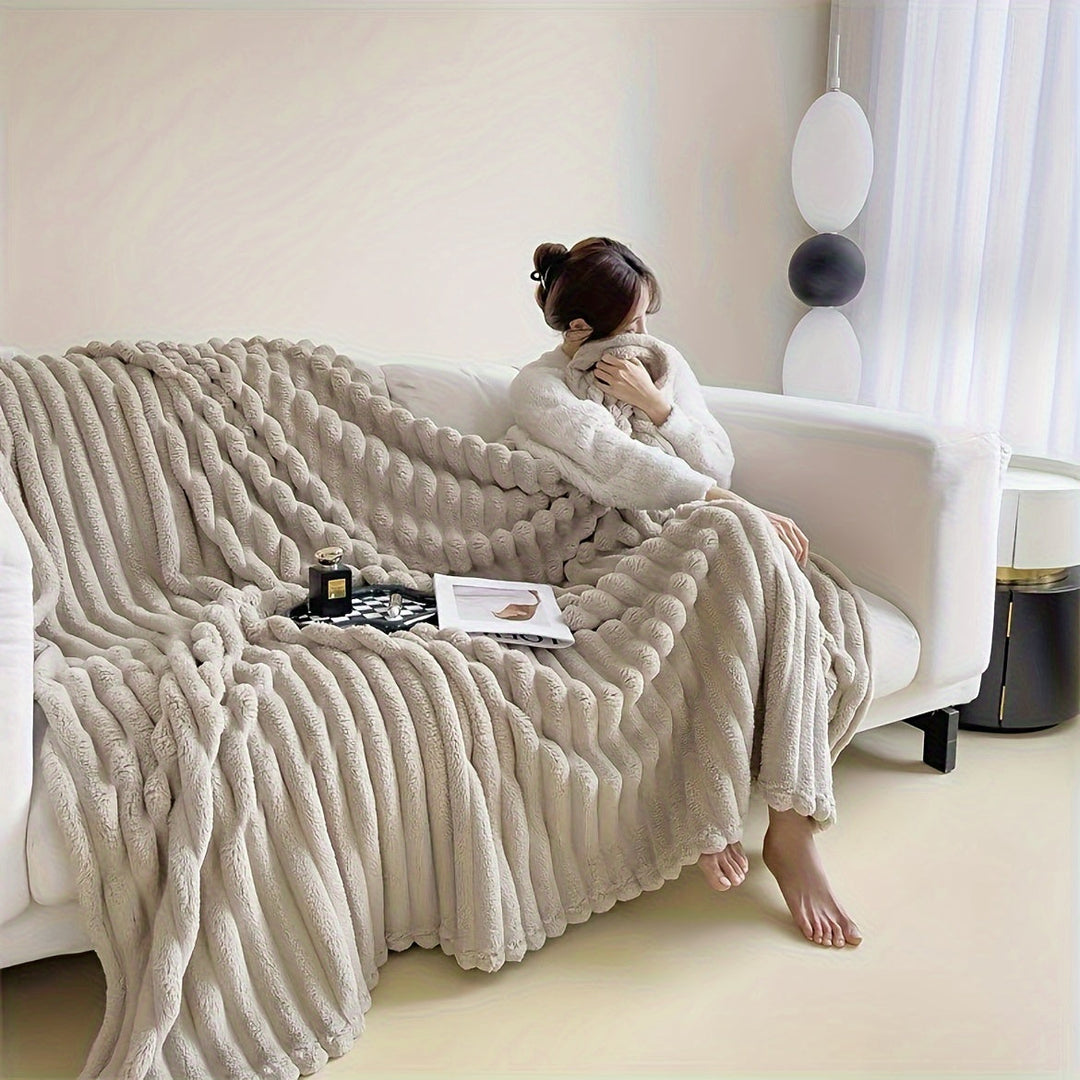 LuxeFleece – Elegant fransk stil teppe for Comfort Norvo