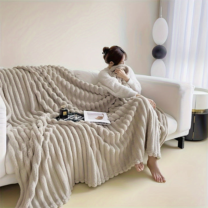 LuxeFleece – Elegant fransk stil teppe for Comfort Norvo