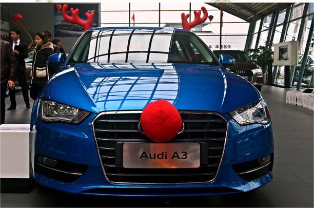 Norvo | Morsom julebilhorn dekorasjon