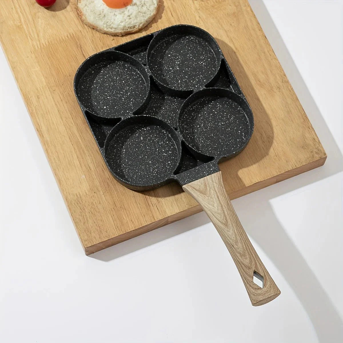 Norvo | ChefVerra Non-Stick Omelettpanne | 4-hulls stekepanne for egg, pannekaker og burgere