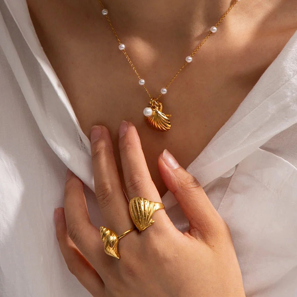 Norvo | Elegante Delikate Spaced Perle Musling Smykke