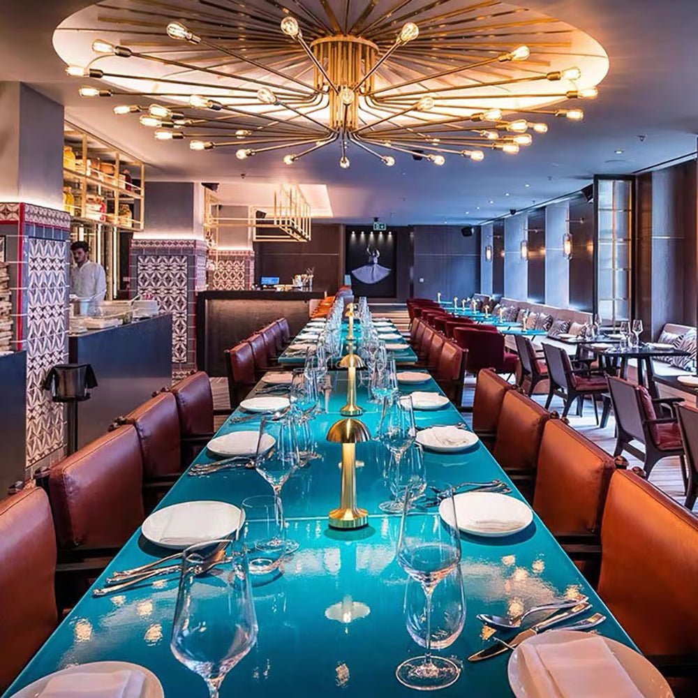 Norvo | LED Bordlampe med Moderne Metalldesign