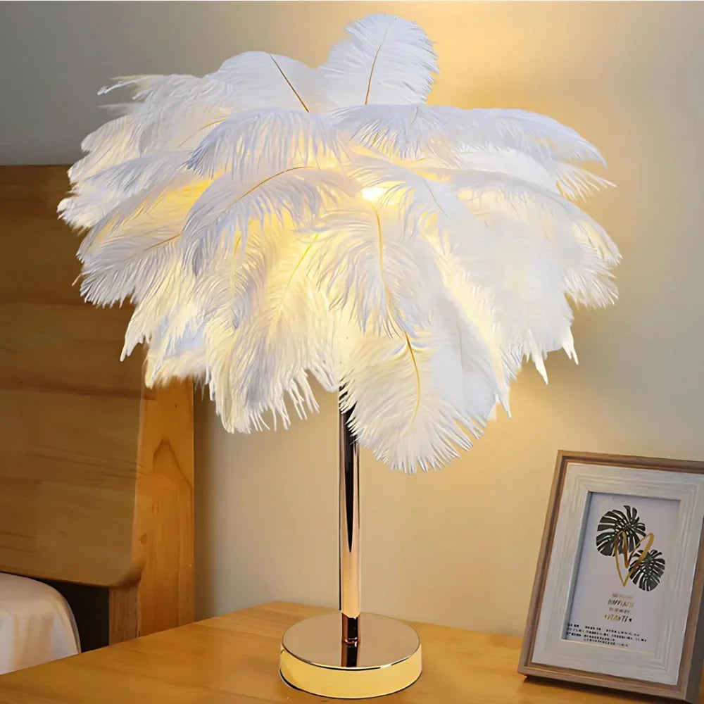 Norvo | Feather Shade Moderne Bordlampe