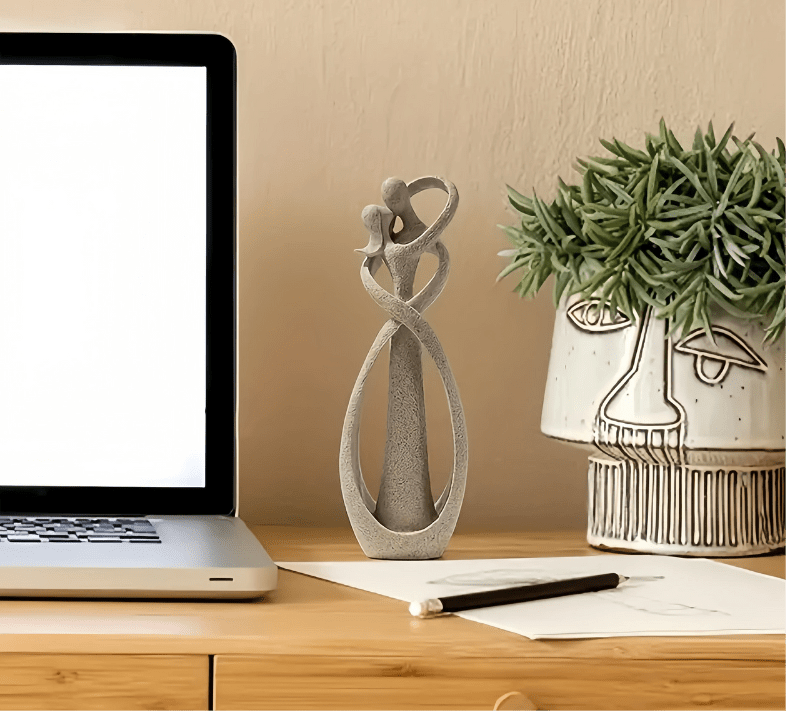 Norvo | Evig Omfavnelse – Abstrakt Skulptur for Tidløs Kjærlighet