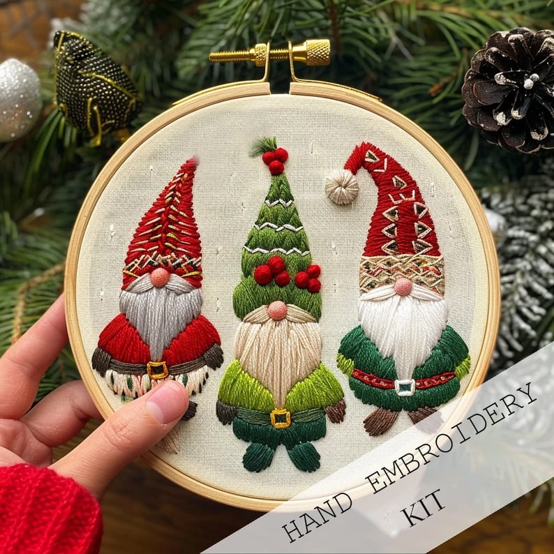 Norvo | DIY Julebroderi Sett (KIT) – Nisser & Juletre for Nybegynnere