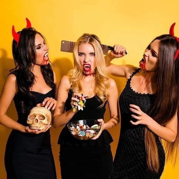 Norvo | Automatisk Utrekkbare Vampyrtenner