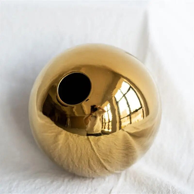 Norvo | Golden Ball Vase