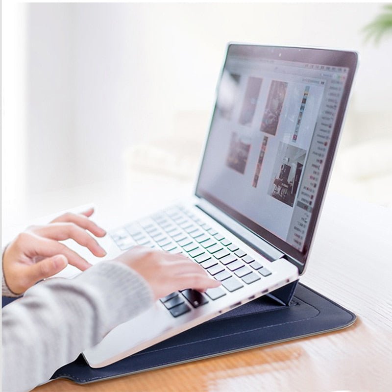 Norvo | FlexiGuard – Slank Vanntett Laptop Sleeve med Støtbeskyttelse & Stativ