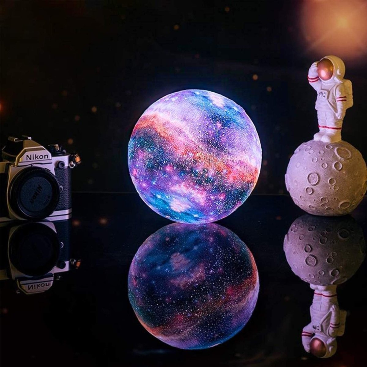 Norvo | Galaxy Moon Lamp – 3D Utskrevet Lunar Lys med 16 Farger, Tre Stativ & Fjernkontroll