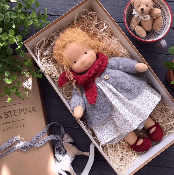 Norvo | Håndlaget Waldorf Kosedukke – Poppi
