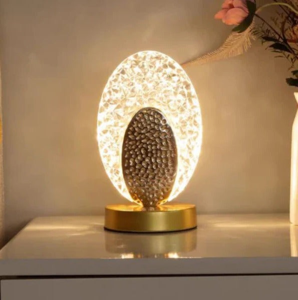 Norvo | Elegant Bordlampe i Påfugldesign