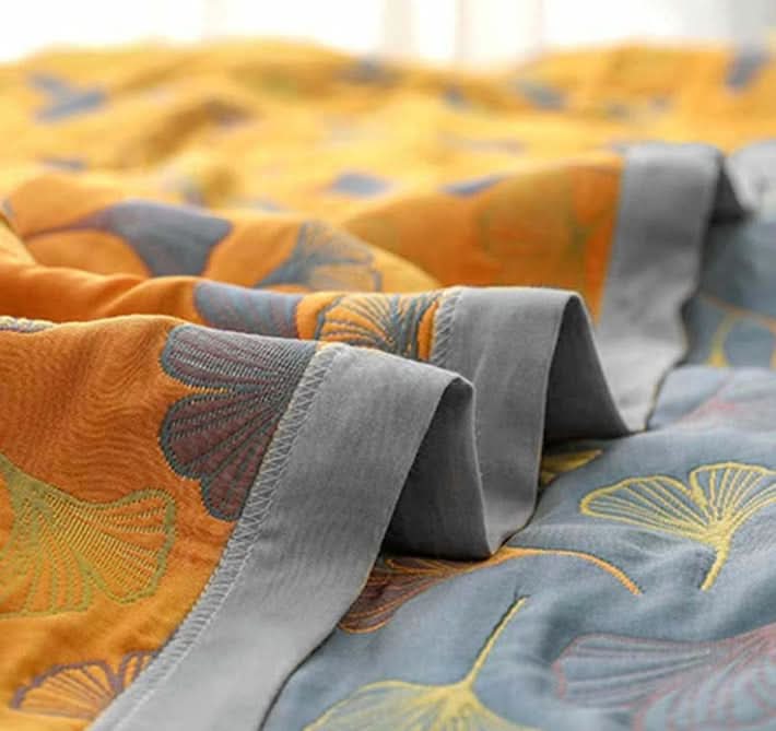 Norvo | CAMI - Cozy Leaf Blanket