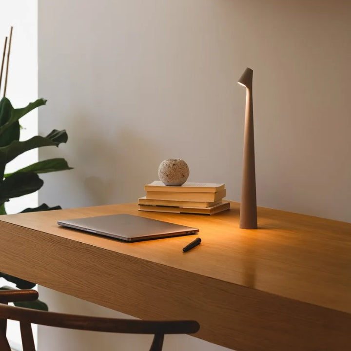 Norvo | Skulpturerende bordlampe