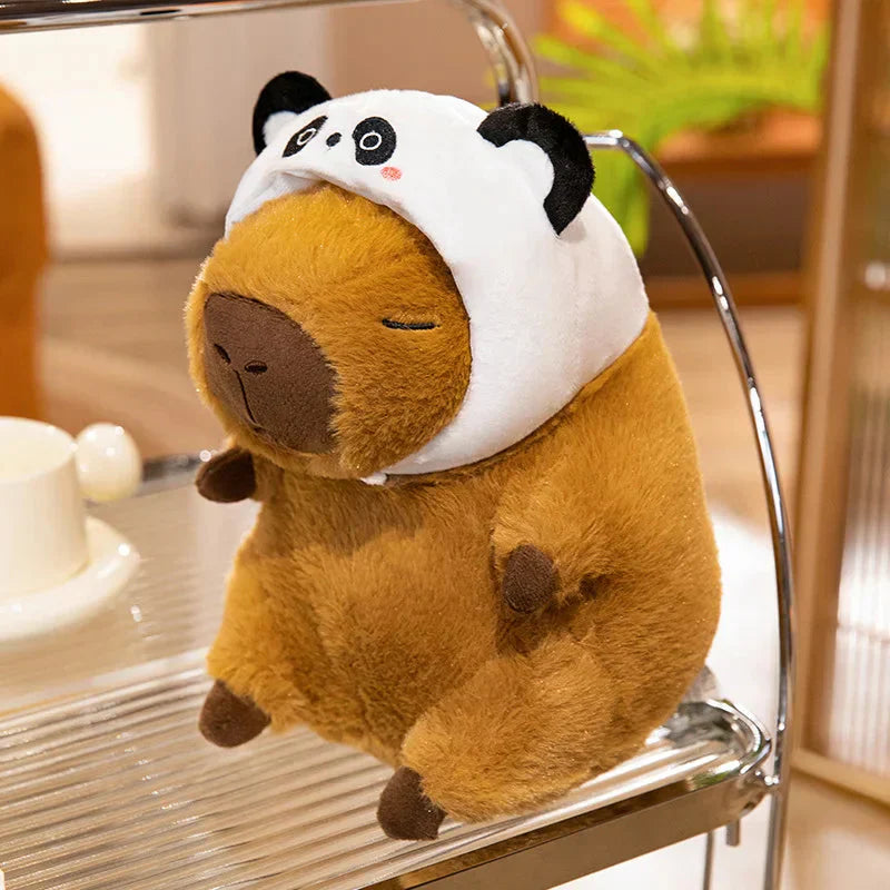 Norvo | Chunky Kawaii Capybara Plush med Hatt
