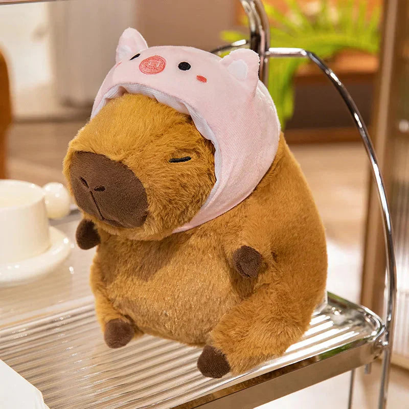 Norvo | Chunky Kawaii Capybara Plush med Hatt