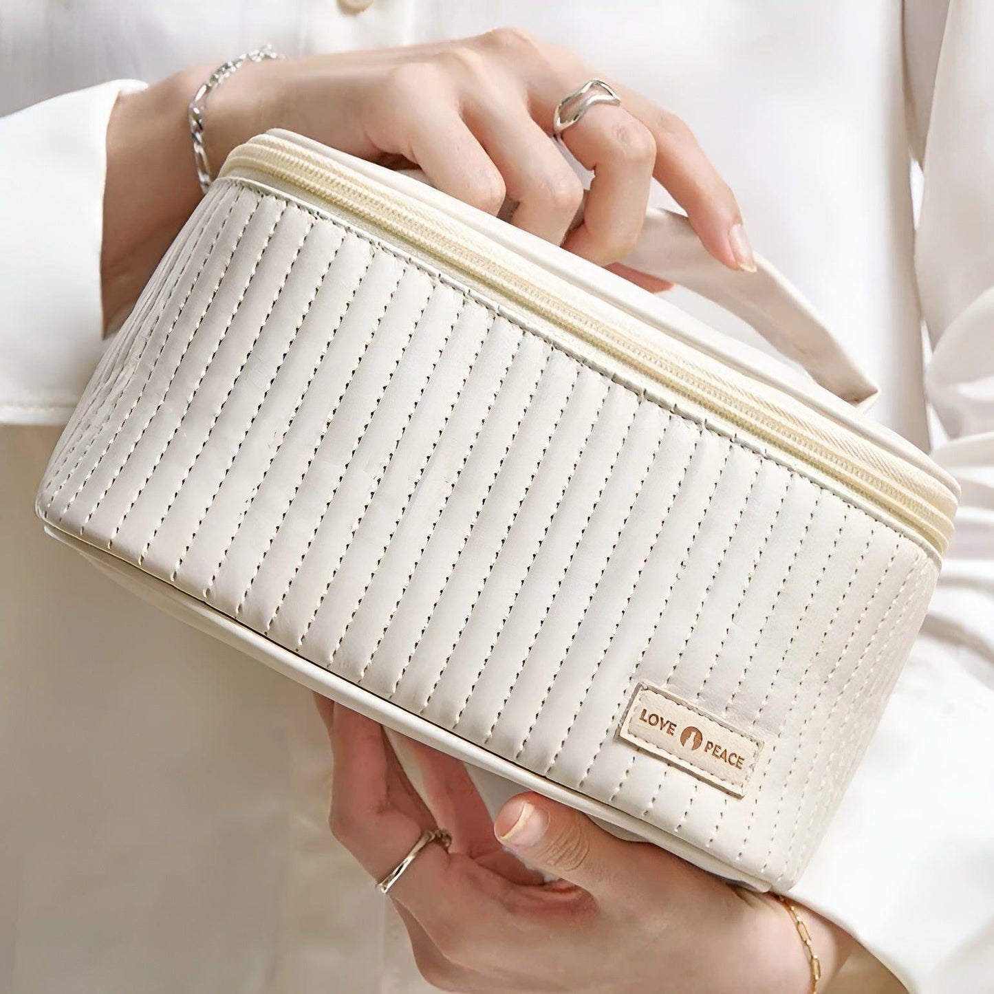 Norvo | Velaviva Kosmetikkveske Reise | Elegant & Vanntett | PU Skinn | God plass & Beskyttelse for Dine Skjønnhetsprodukter