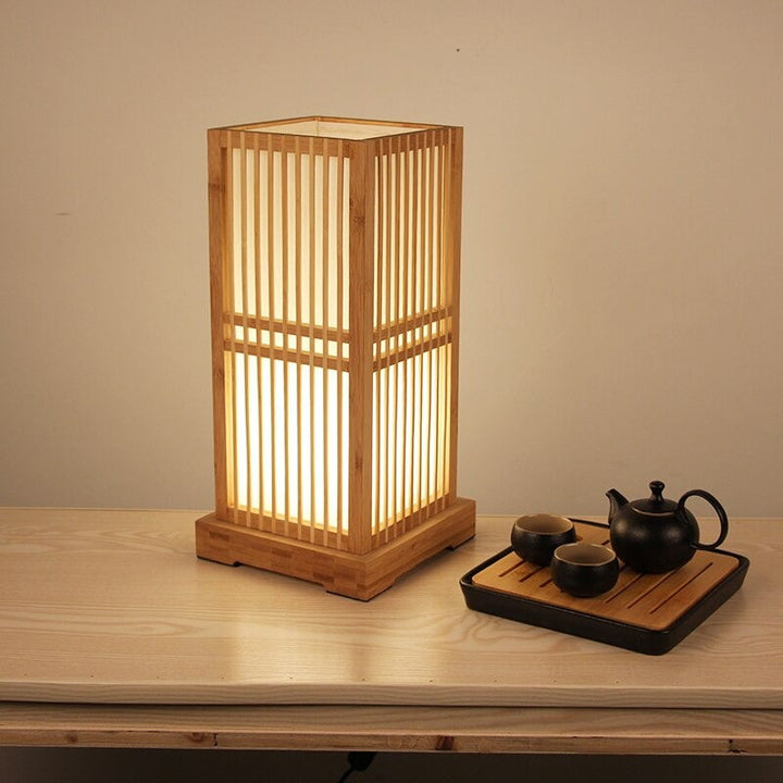 Tatami Japansk Nattbordlampe med Tre Bamboo Skjerm | Norvo