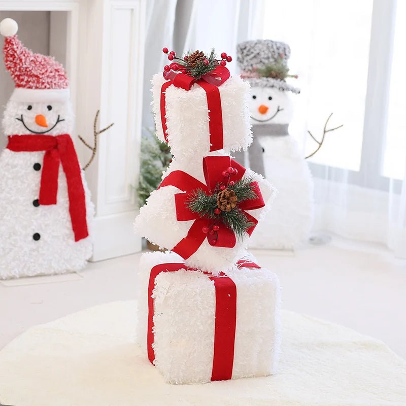 Norvo | LED Julepynt – Snømann, Rådyr & Gaveeske Ornamenter med Lys