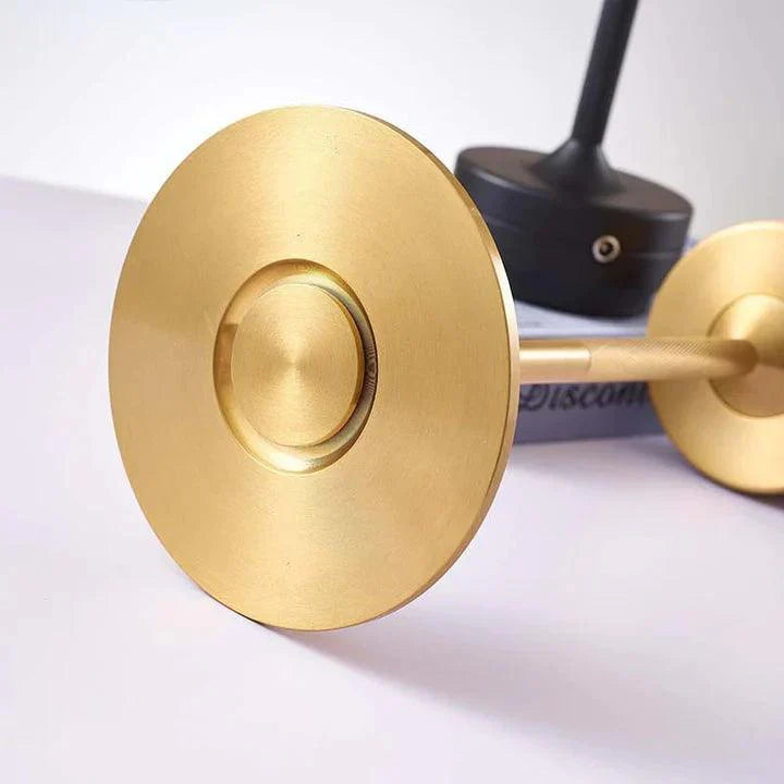 Norvo | Stilig lampe som du kan lade trådløst!