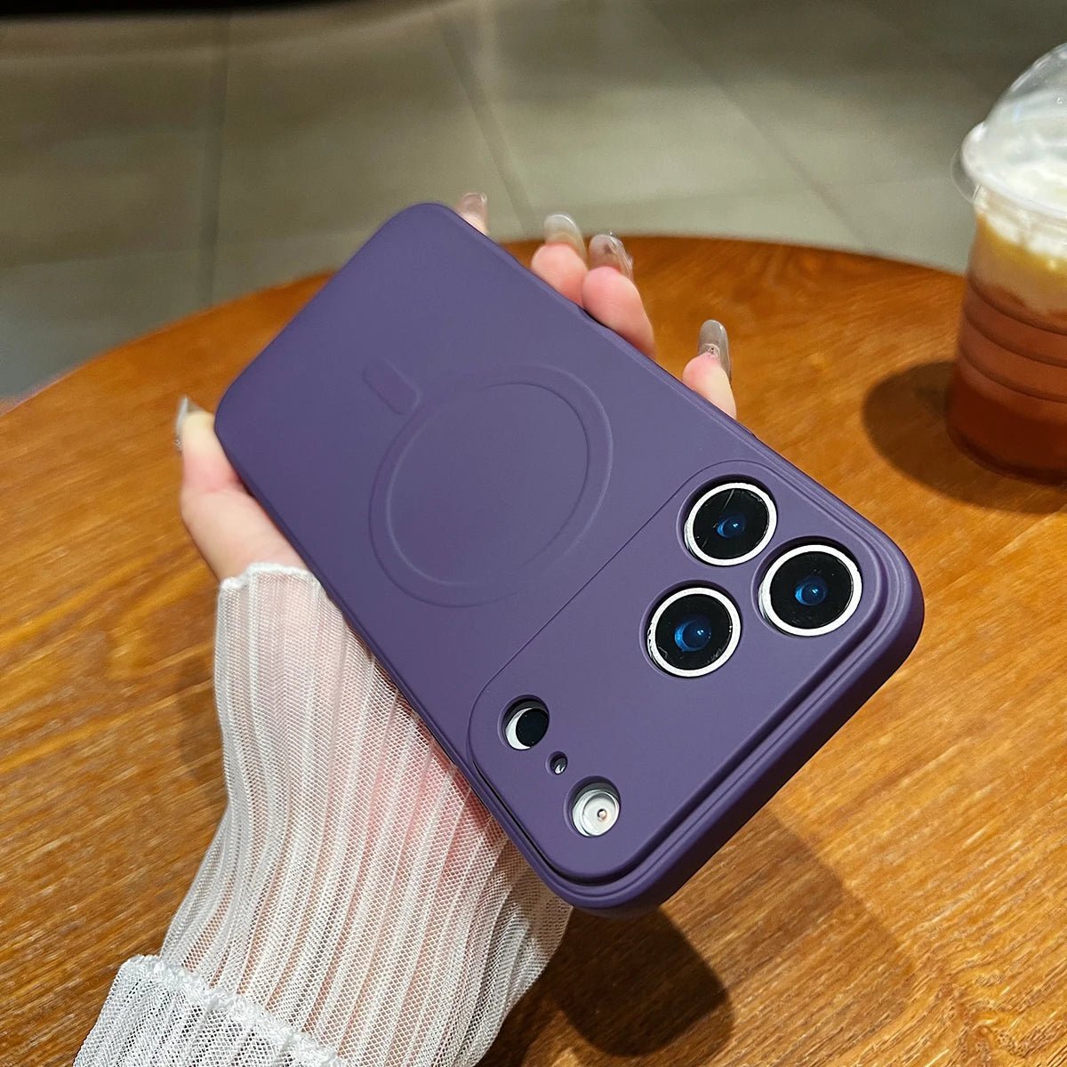 Norvo | MAGNASOFT – Magnetisk myk silikonveske for iPhone 17 serie