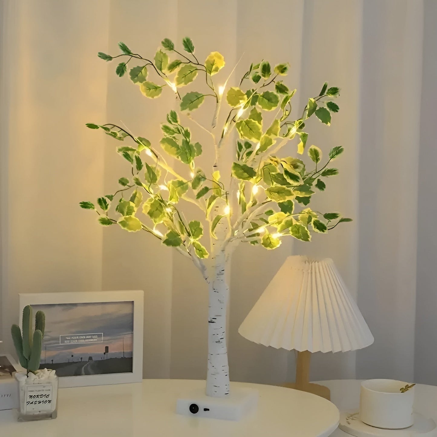 Norvo | Magisk BrightTree Bordlampe – Elegant Treedesign med Varme LED-Lys