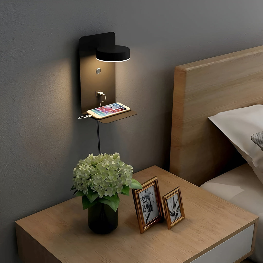 Norvo | ChargeBright Luxe LED Vegglampe med USB-ladeport - Moderne svart-hvitt design