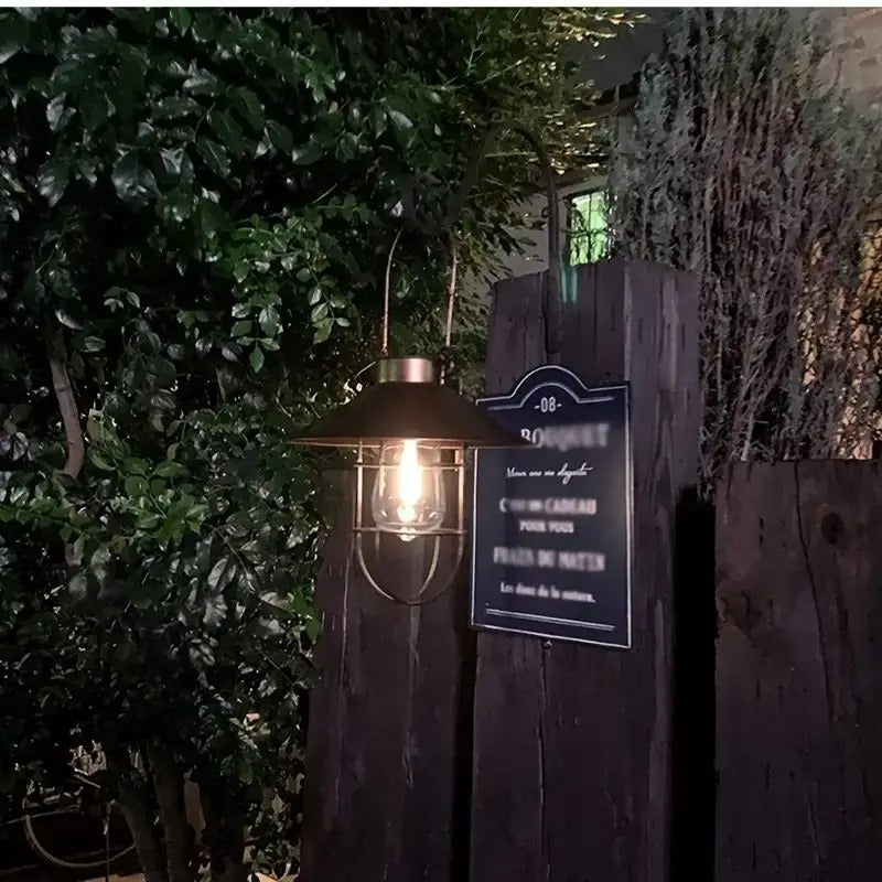 Norvo | Hadleigh Henge Solar Vegglys - Stilfull Solar Lantern for Utendørsområder