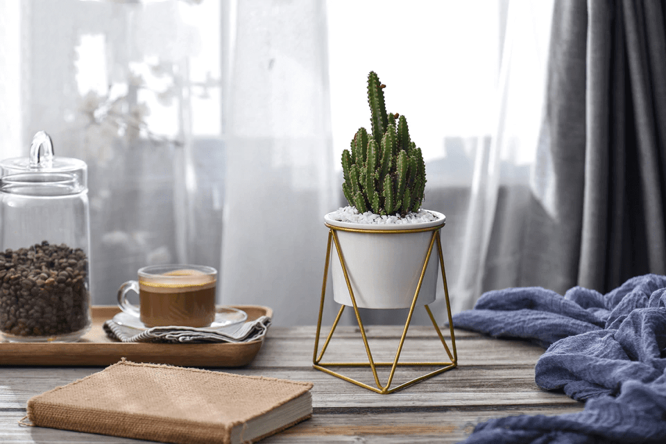 Norvo | LIVIA – Elegant blomsterpotte for stilfull dekorasjon