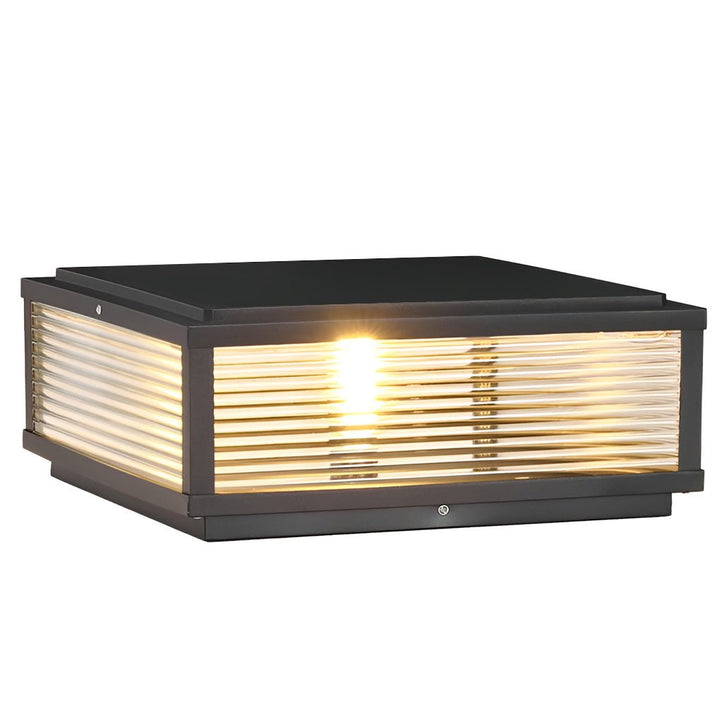 Norvo | Dekorativ postlampe med kvadratisk glasskjerm
