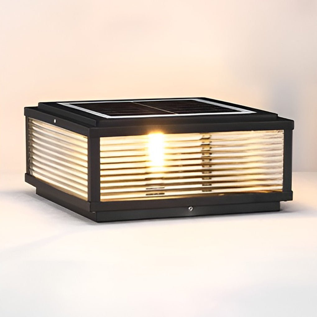 Norvo | Dekorativ postlampe med kvadratisk glasskjerm